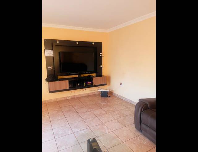 4 BEDROOM HOUSE FOR SALE IN NORTHDALE